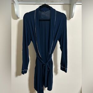 stars above Navy Long Sleeve Robe with White Piping